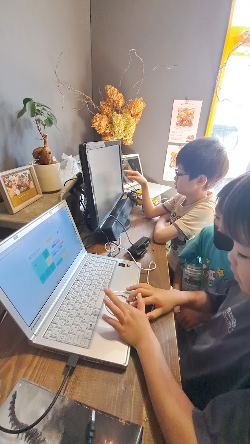 真剣に考える子どもたち